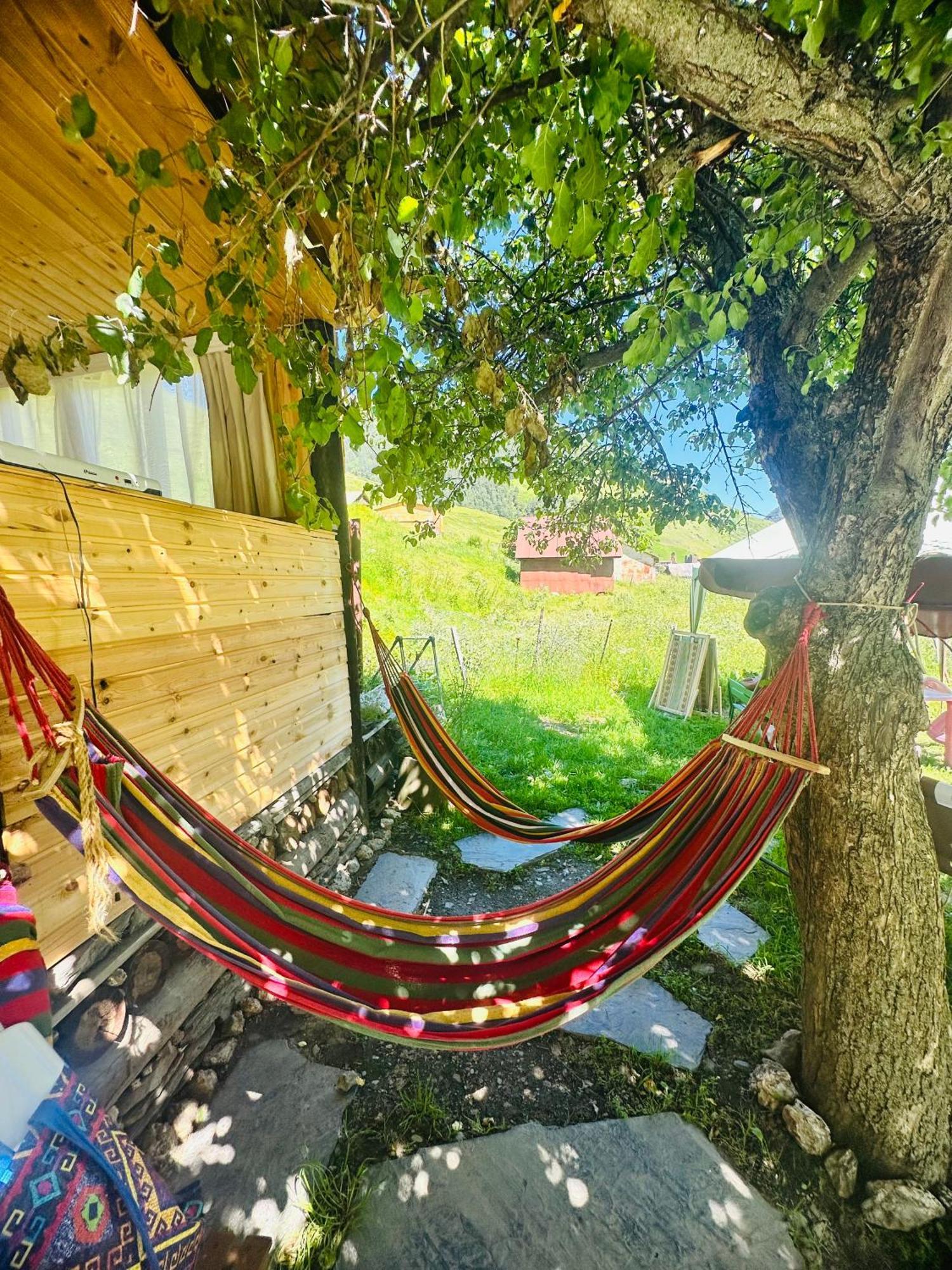 Pirikiti Hotel Akhmeta Buitenkant foto
