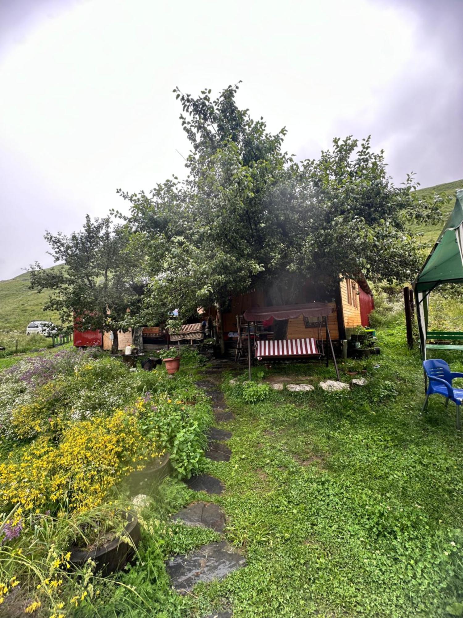 Pirikiti Hotel Akhmeta Buitenkant foto