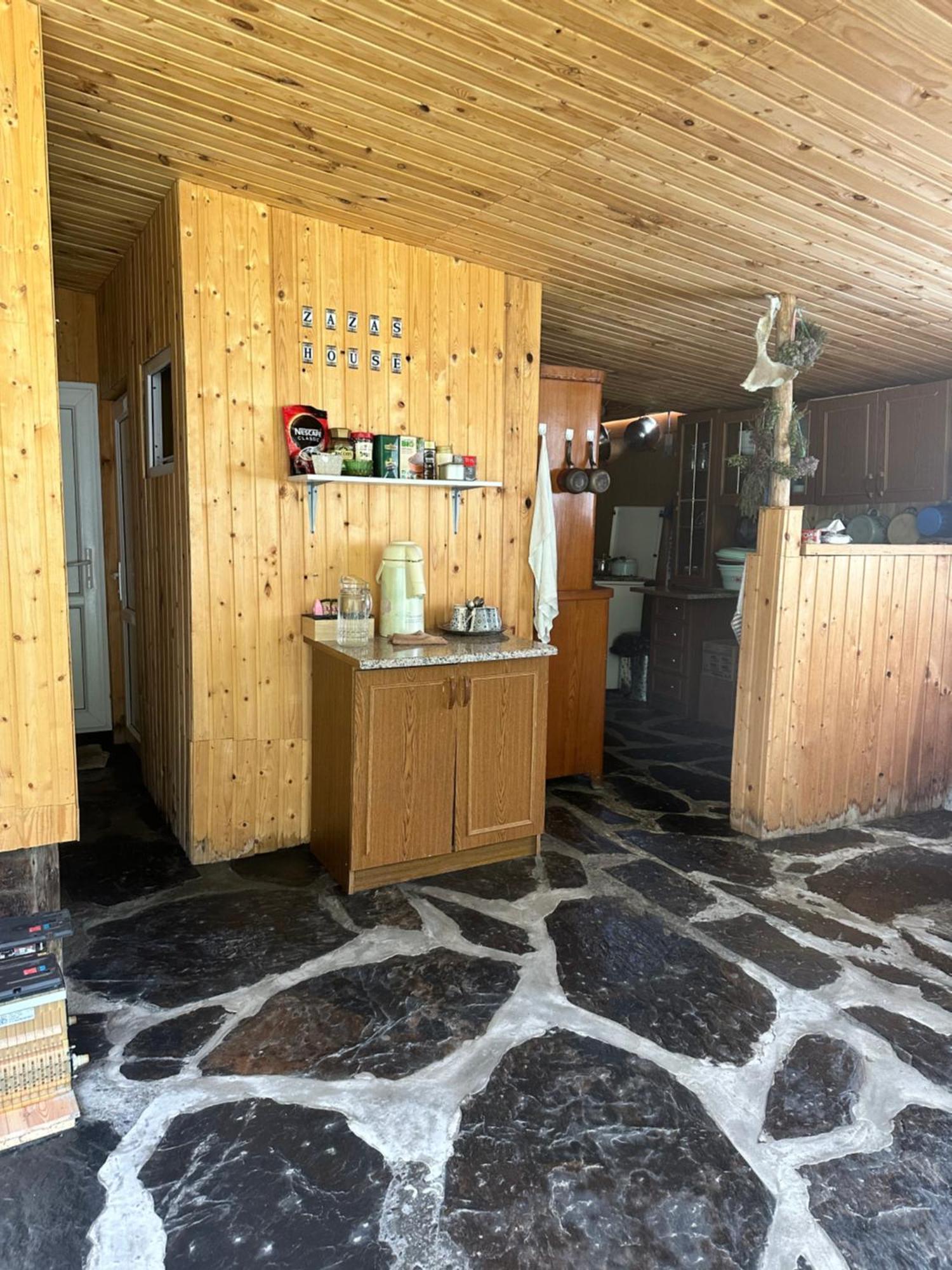 Pirikiti Hotel Akhmeta Buitenkant foto