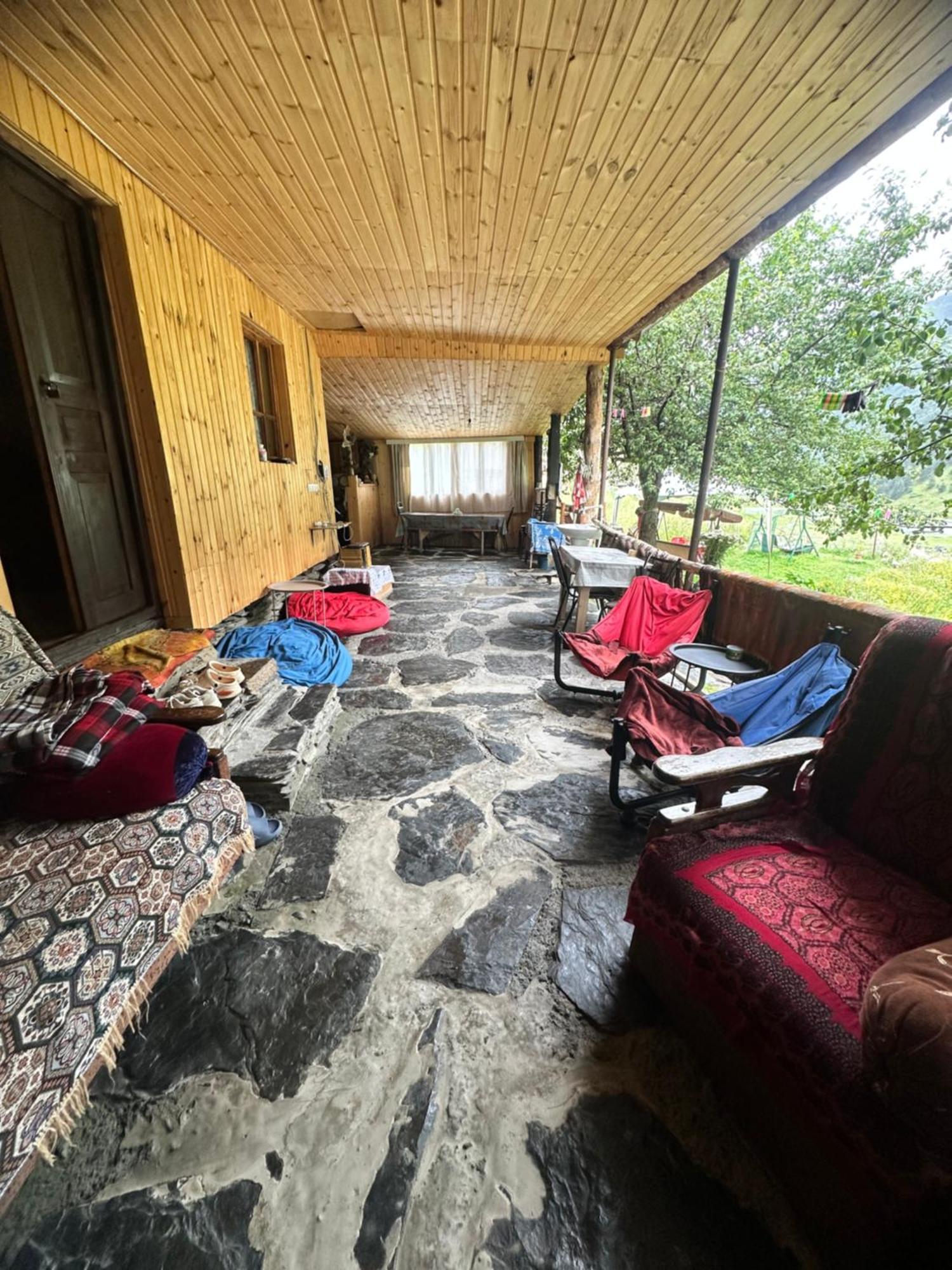 Pirikiti Hotel Akhmeta Buitenkant foto